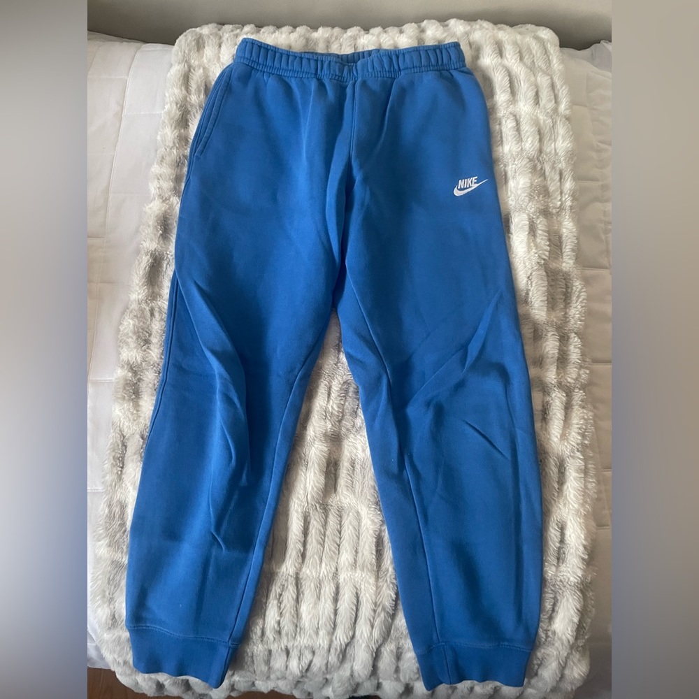 men's nike joggers size medium